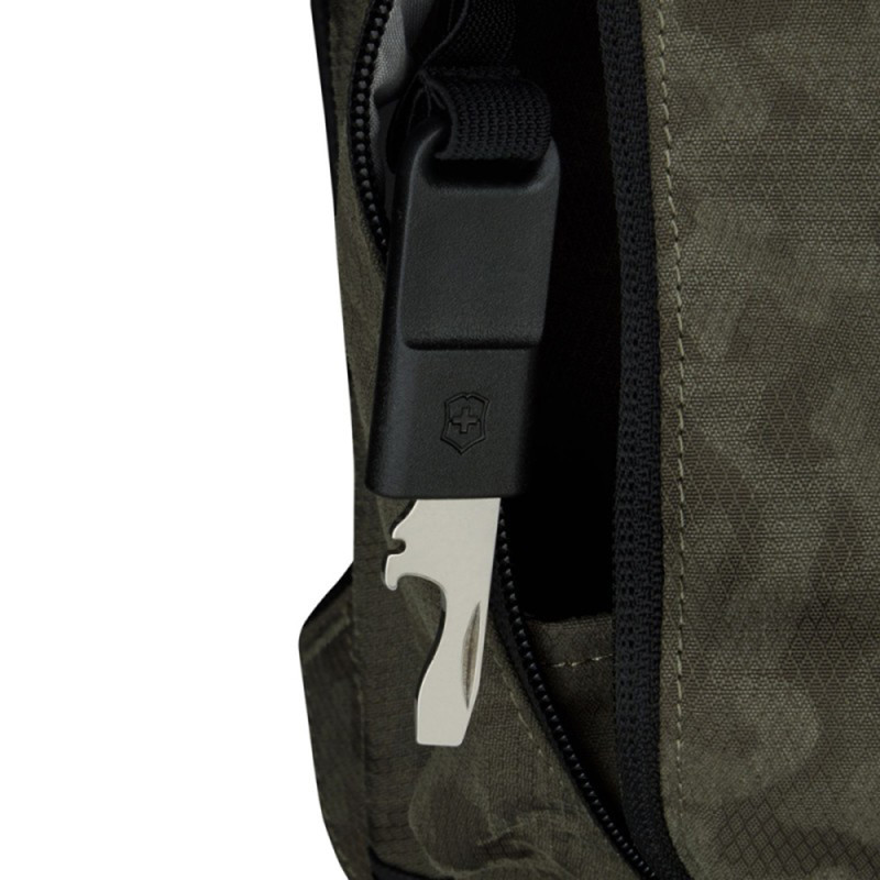 Рюкзак Victorinox Altmont Classic Deluxe LaptopOlive Camo 609847