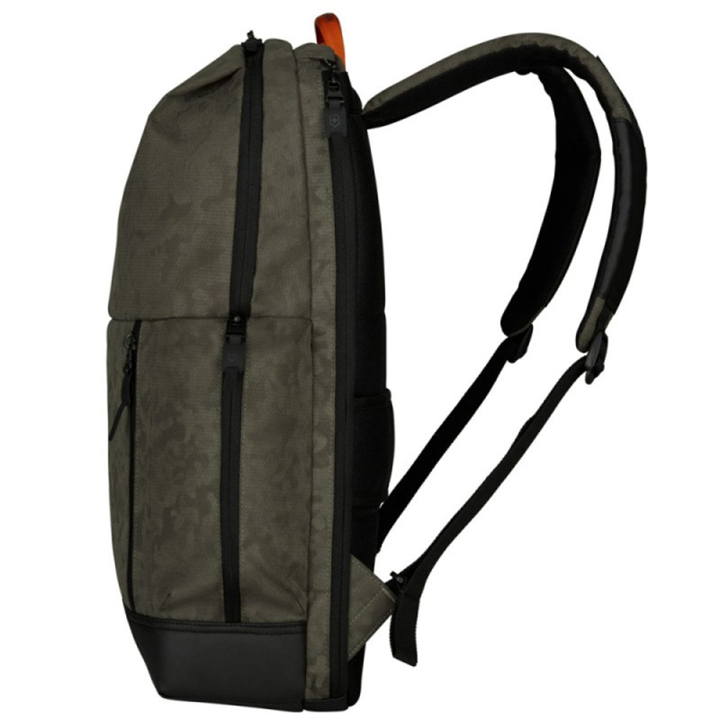 Рюкзак Victorinox Altmont Classic Deluxe LaptopOlive Camo 609847