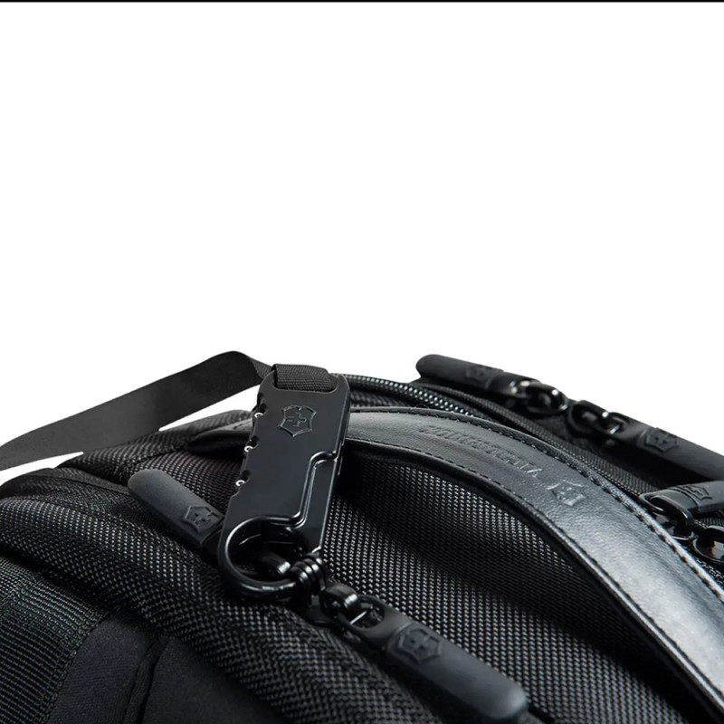 Рюкзак Victorinox Altmont Professional Essentials Laptop Backpack/Black 602154