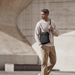 Сумка Victorinox Lifestyle Accessory Crossbody Tablet Bag 611082