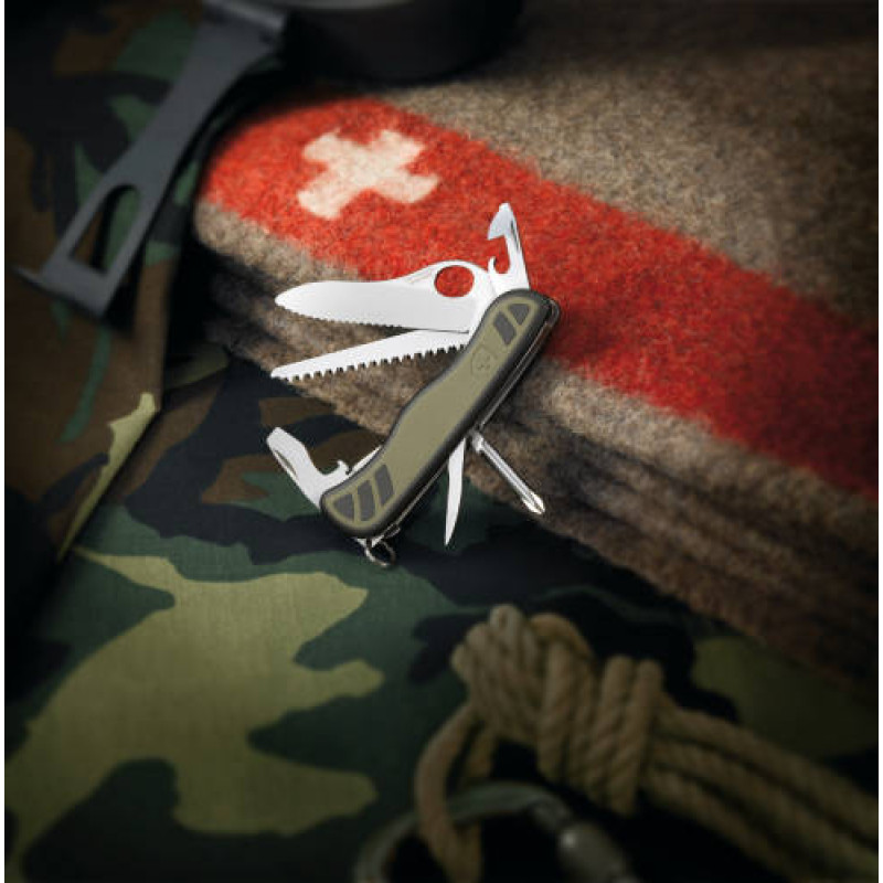 Нож Victorinox Military OneHand 0.8461.MWCH зелено-черный