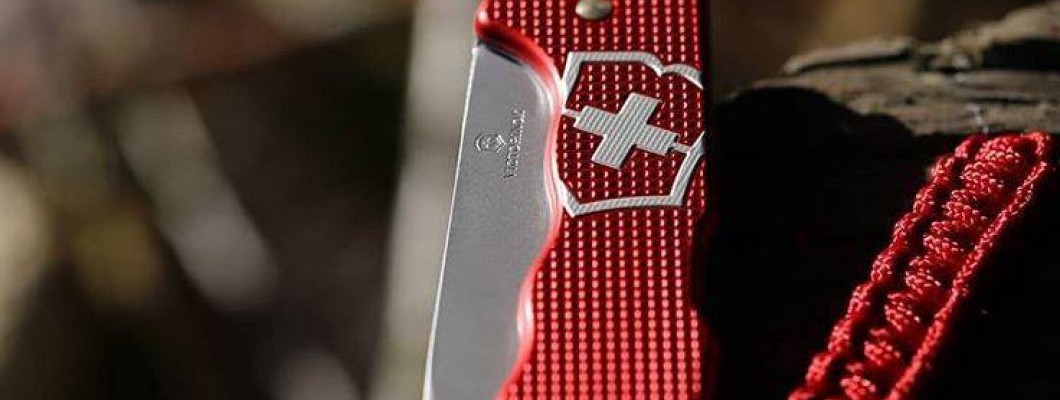 Невероятный красный Hunter Pro Alox от Victorinox