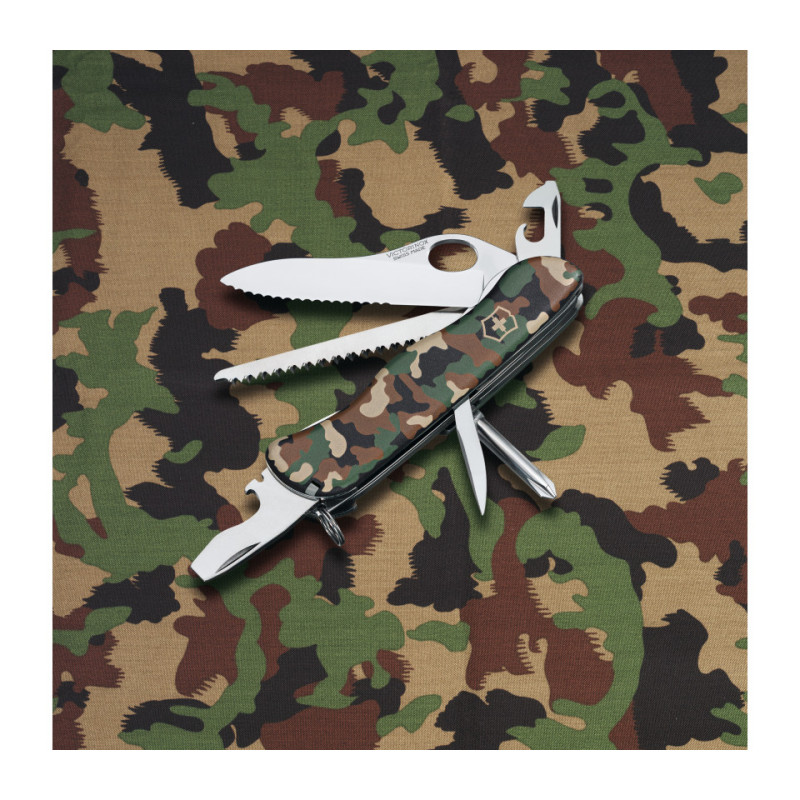 Ніж Victorinox Trailfinder Military OneHand 0.8463.MW94 