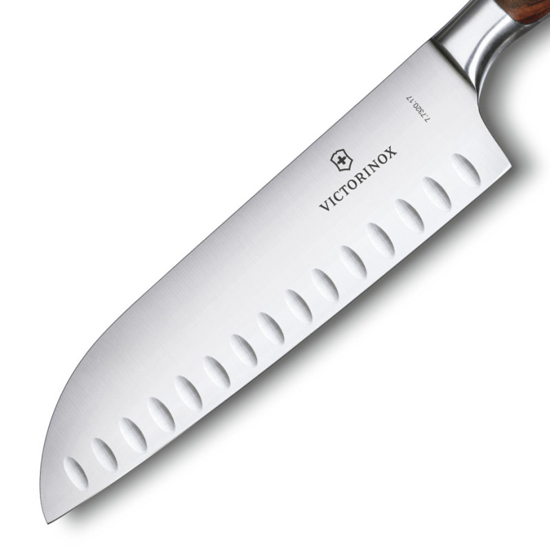 Кованый нож Victorinox Grand maitre Rosewood Santoku Knife 7.7320.17G в подарочной упаковке