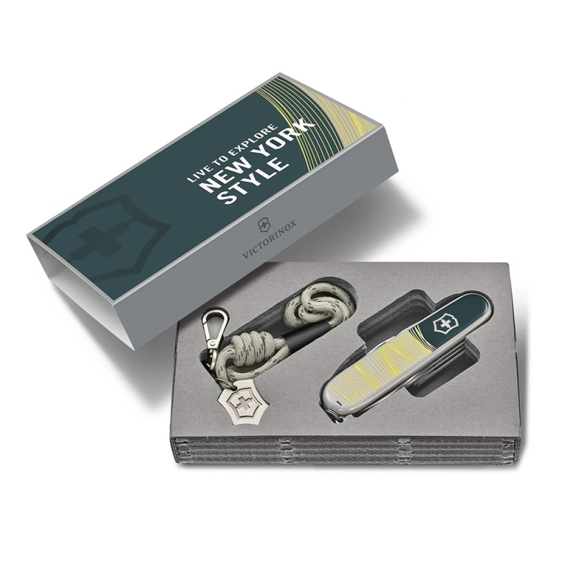 Ніж Victorinox Companion New York Style 1.3909.E223
