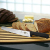 Кухонный нож Victorinox Fibrox Pastry Knife 5.2933.26 для нарезки тортов и пирожных