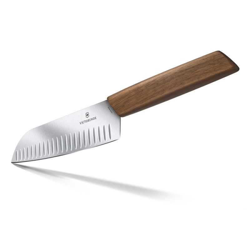 Кухонный нож Victorinox Swiss Modern Santoku Knife 6.9050.17KG в подарочной упаковке