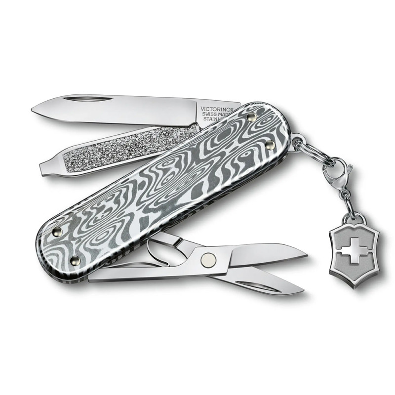 Ніж Victorinox Classic SD Brilliant Damast 0.6221.34