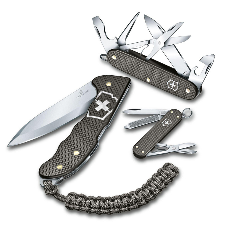 Ніж Victorinox Hunter Pro Alox Limited Edition 2022 Thunder Gray 0.9415.L22