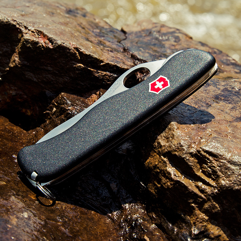 Нож Victorinox Sentinel One-Hand 0.8413.MW3 черный