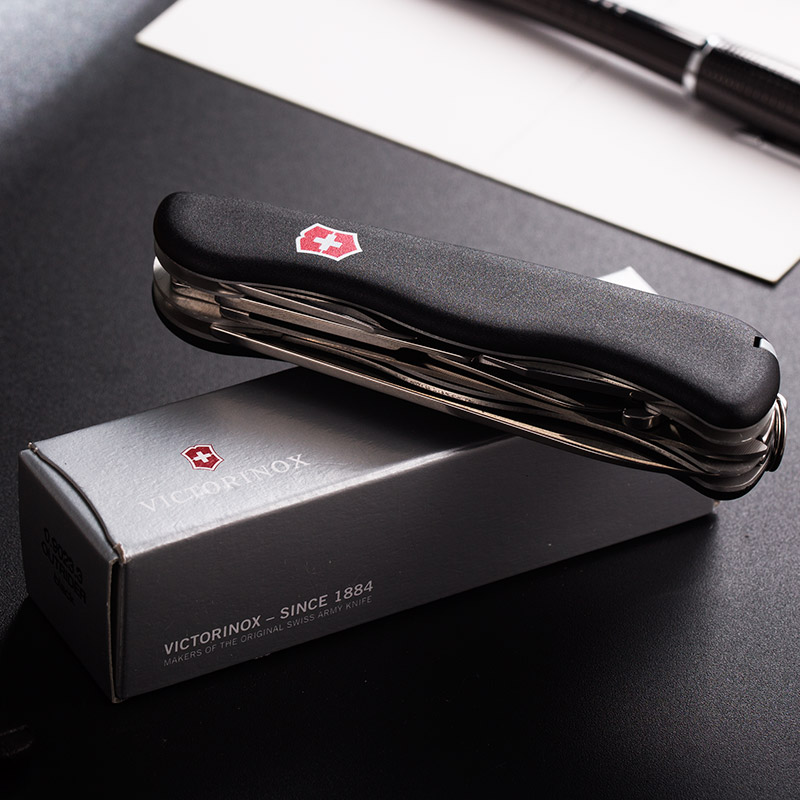 Ніж Victorinox Outrider 0.9023.3